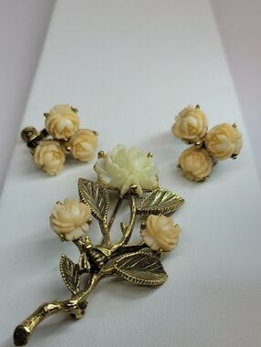 1950s Goldette Carved Rose Brooch and Clip-On Earring Set